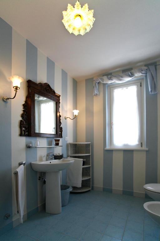 Villa Amelia Rooms Марина ди Пиетрасанта Стая снимка