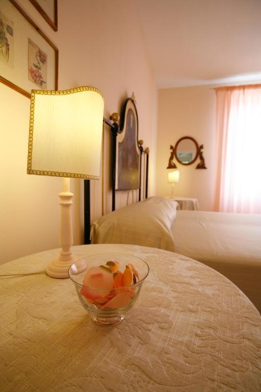 Villa Amelia Rooms Марина ди Пиетрасанта Стая снимка