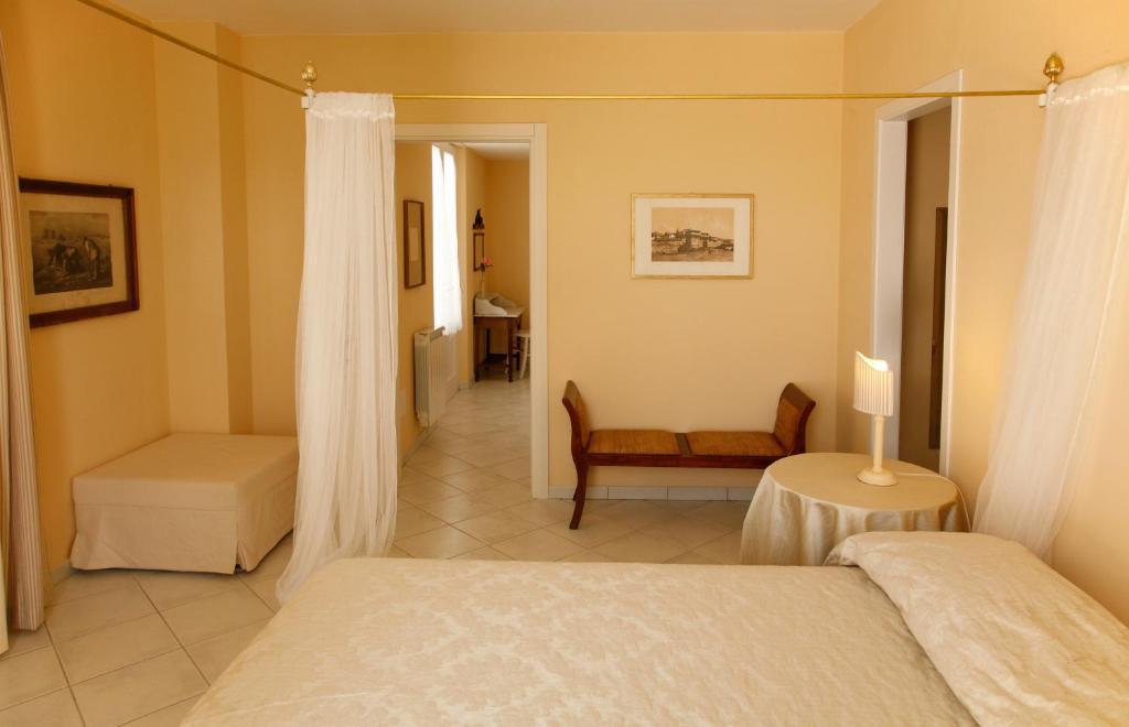 Villa Amelia Rooms Марина ди Пиетрасанта Стая снимка