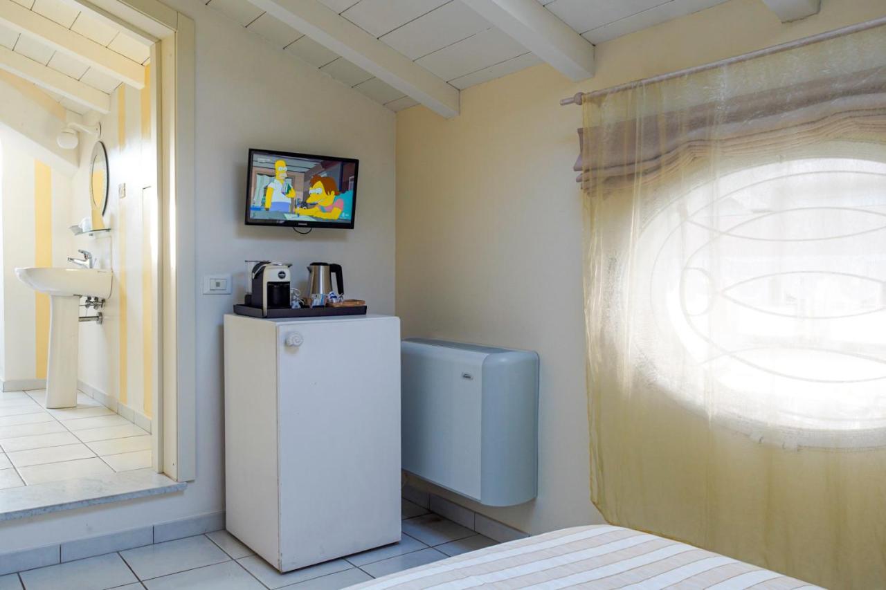 Villa Amelia Rooms Марина ди Пиетрасанта Екстериор снимка